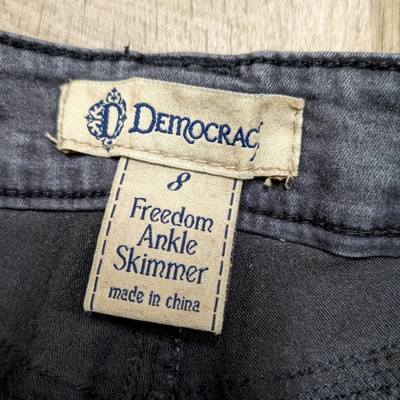 Democracy Gray Freedom Ankle Skimmer Jeans Bead Embroidered Size 8 - Picture 5 of 12